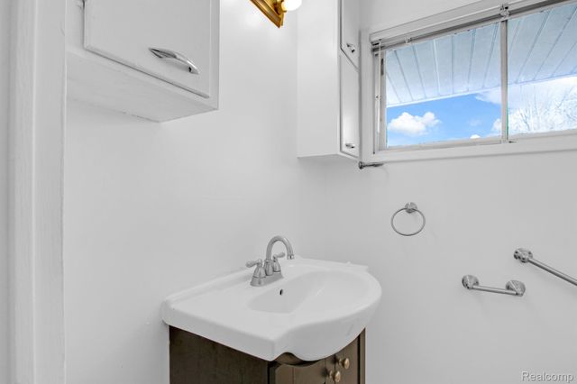 3511 KENT Street, Flint, MI 48503