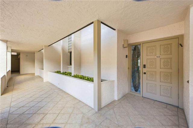 4604 Flagship DR 103, Fort Myers, FL 33919