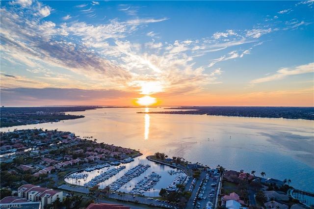 4604 Flagship DR 103, Fort Myers, FL 33919