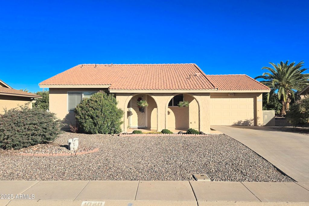 1040 LEISURE WORLD --, Mesa, AZ 85206