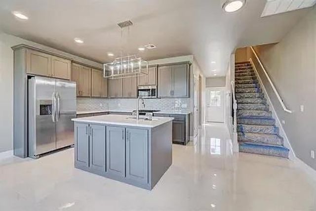 616 Abadan Drive, Edmond, OK 73003