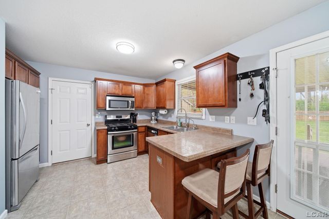 3502 Crestone Way, Tecumseh, MI 49286