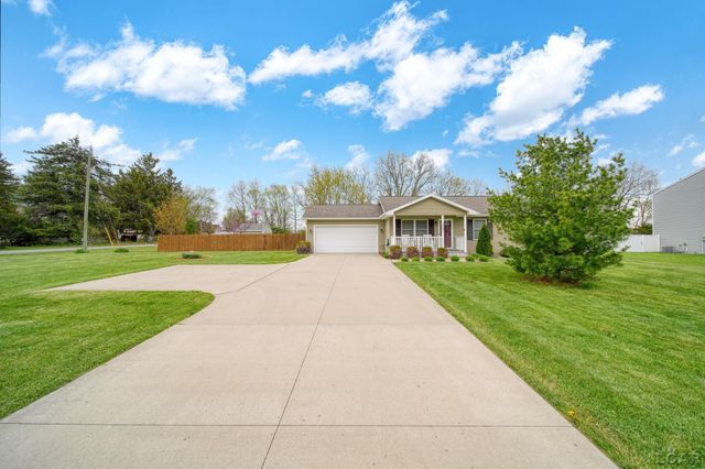 3502 Crestone Way, Tecumseh, MI 49286
