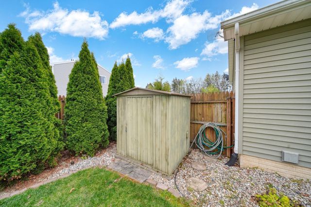 3502 Crestone Way, Tecumseh, MI 49286