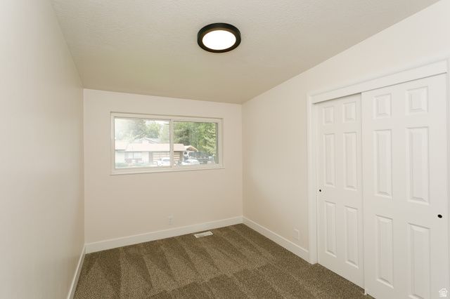 2085 E CASTLE HILL AVE, Cottonwood Heights, UT 84121