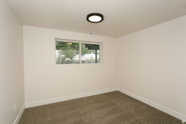 2085 E CASTLE HILL AVE, Cottonwood Heights, UT 84121