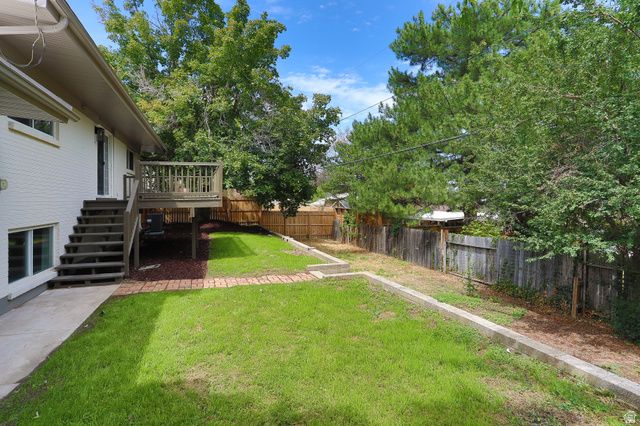2085 E CASTLE HILL AVE, Cottonwood Heights, UT 84121
