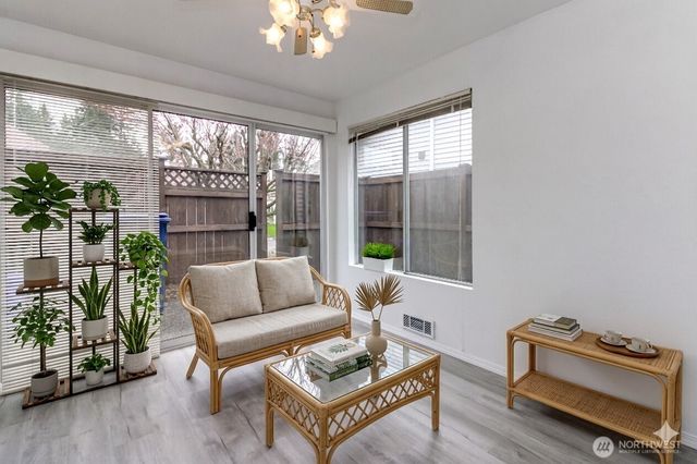 307 S 328th Lane, Federal Way, WA 98003