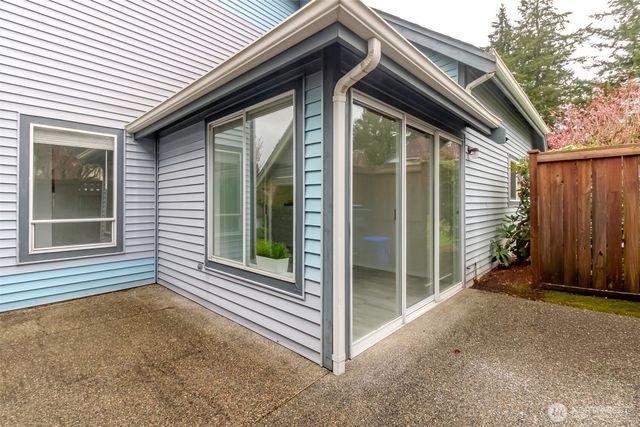 307 S 328th Lane, Federal Way, WA 98003