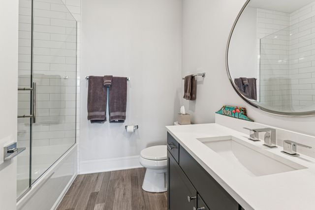 5748 N Hermitage Avenue 410, Chicago, IL 60660