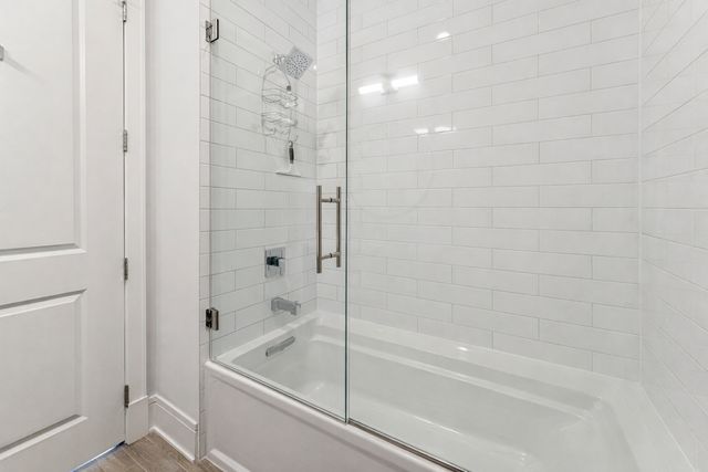 5748 N Hermitage Avenue 410, Chicago, IL 60660