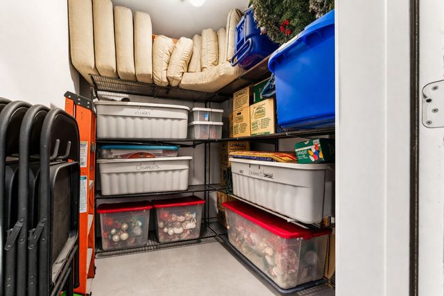 5748 N Hermitage Avenue 410, Chicago, IL 60660