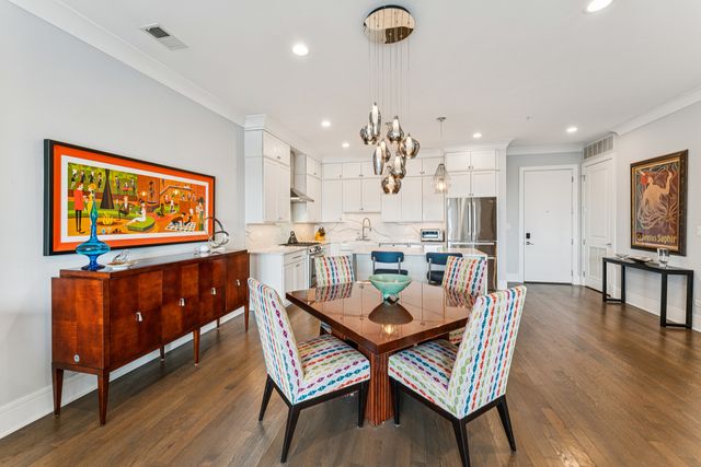 5748 N Hermitage Avenue 410, Chicago, IL 60660