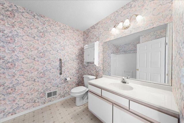 1344 Carriage Drive 1344C, Hudson, WI 54016