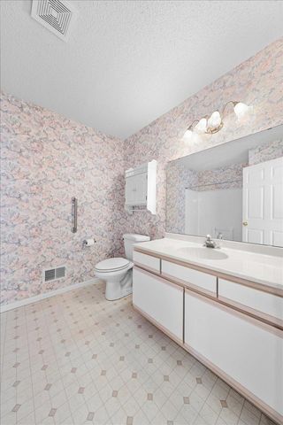 1344 Carriage Drive 1344C, Hudson, WI 54016