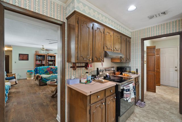 2311 Sunset Dr., Hattiesburg, MS 39402