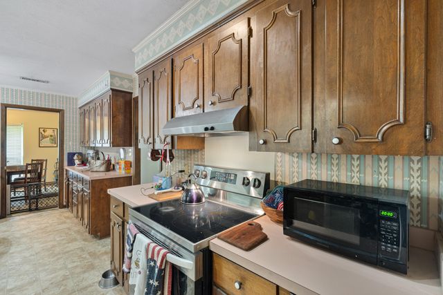 2311 Sunset Dr., Hattiesburg, MS 39402