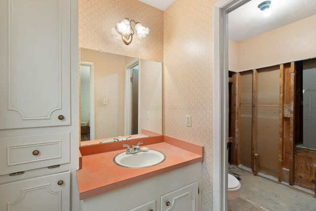 2311 Sunset Dr., Hattiesburg, MS 39402