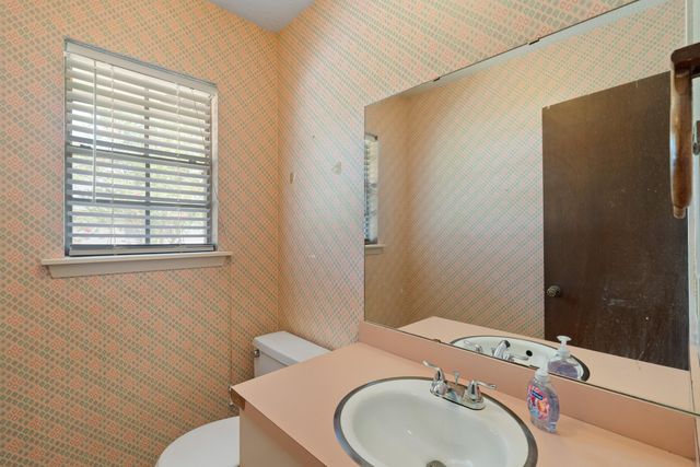 2311 Sunset Dr., Hattiesburg, MS 39402