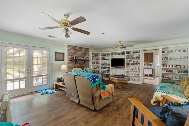 2311 Sunset Dr., Hattiesburg, MS 39402