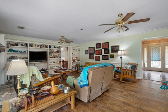 2311 Sunset Dr., Hattiesburg, MS 39402