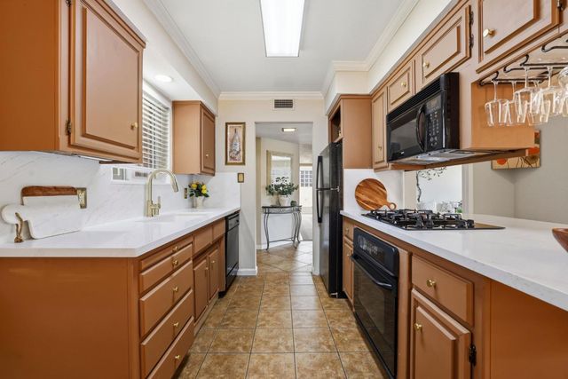 1580 60th Ave, Sacramento, CA 95822