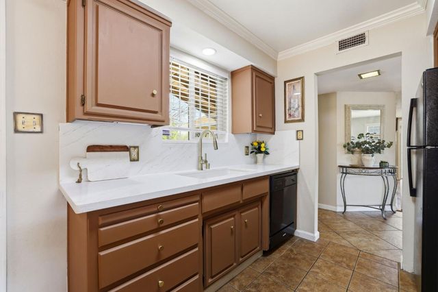 1580 60th Ave, Sacramento, CA 95822