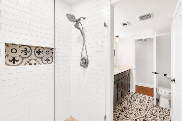 7029 Spring Valley Road, Dallas, TX 75254
