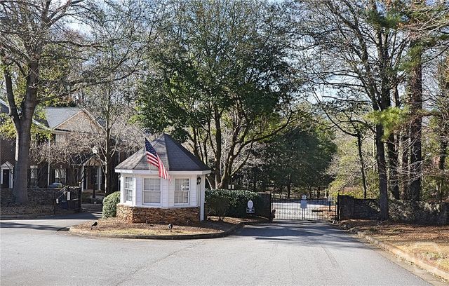 304 Wood Lake Drive, Athens, GA 30606
