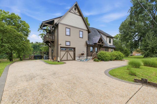 2401 Pennington Bend Rd, Nashville, TN 37214