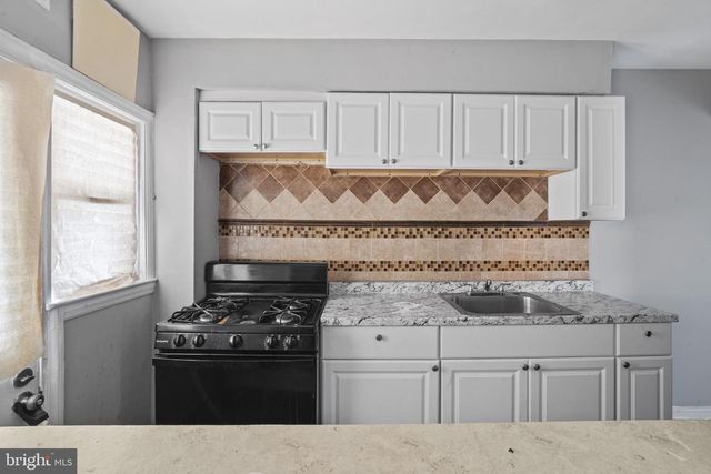 38 HILLVALE RD, Baltimore, MD 21229