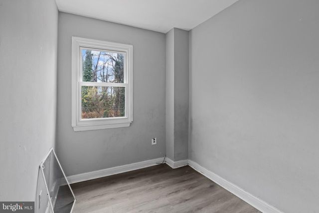 38 HILLVALE RD, Baltimore, MD 21229