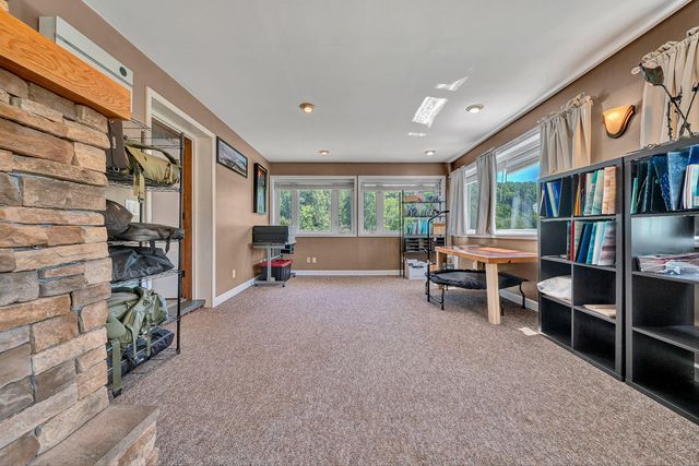 17 Valley View RD, Hardy, VA 24101