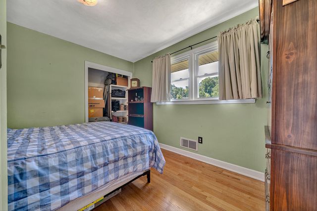 17 Valley View RD, Hardy, VA 24101