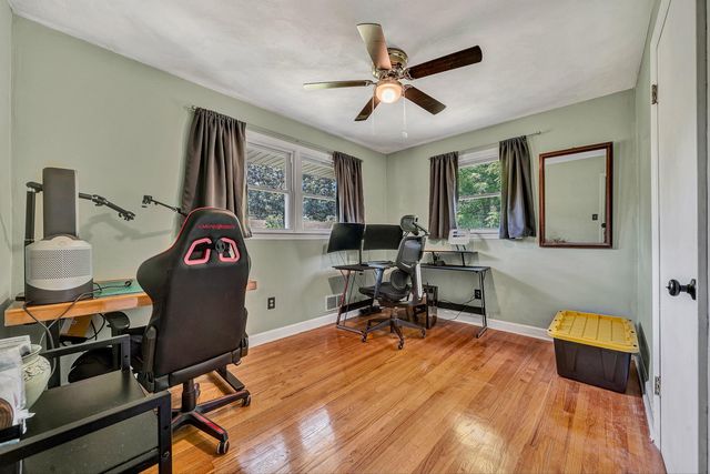 17 Valley View RD, Hardy, VA 24101