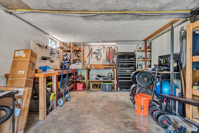 17 Valley View RD, Hardy, VA 24101