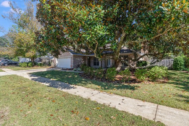 54 Hillcrest Drive, Shalimar, FL 32579