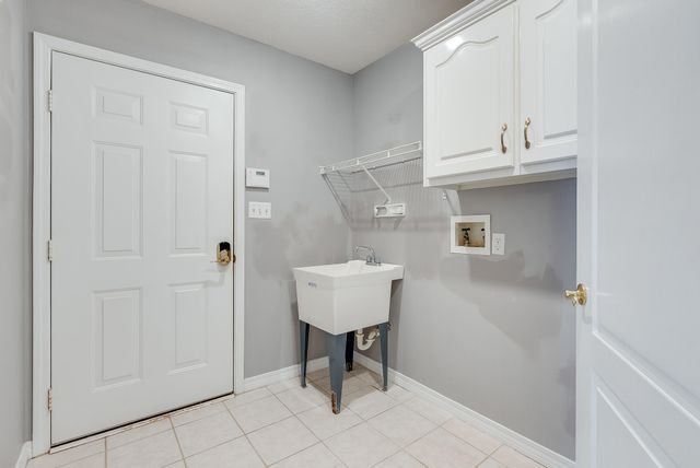 54 Hillcrest Drive, Shalimar, FL 32579