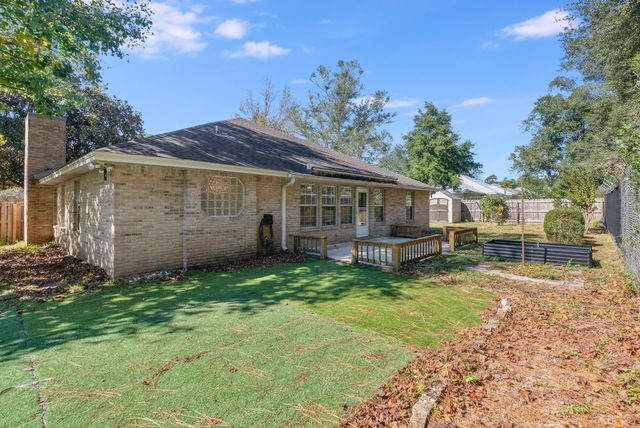 54 Hillcrest Drive, Shalimar, FL 32579