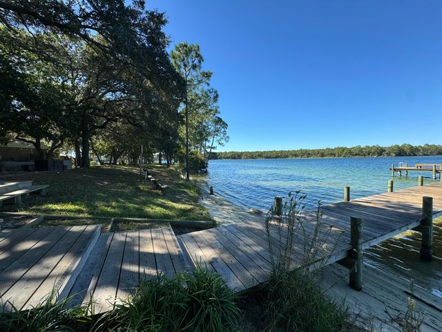 54 Hillcrest Drive, Shalimar, FL 32579