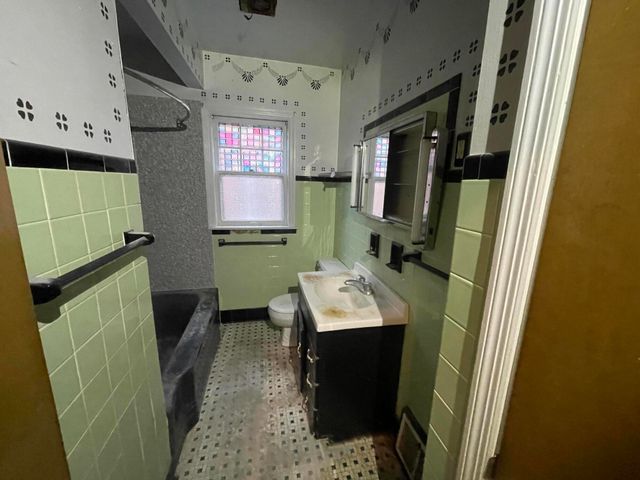 6929 Monroe Avenue, Hammond, IN 46324