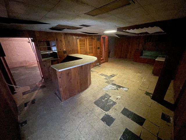 6929 Monroe Avenue, Hammond, IN 46324