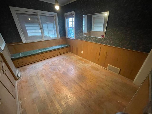 6929 Monroe Avenue, Hammond, IN 46324