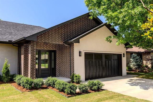 1808 Westminster Place, Nichols Hills, OK 73120