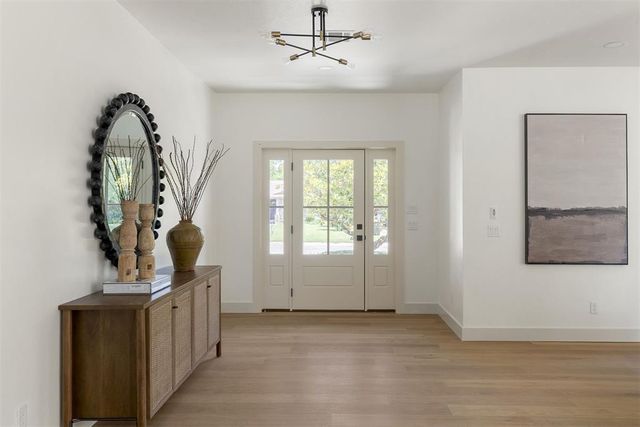 1808 Westminster Place, Nichols Hills, OK 73120