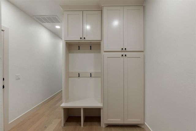 1808 Westminster Place, Nichols Hills, OK 73120