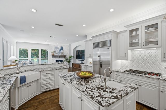 807 Independence Parkway, Southlake, TX 76092