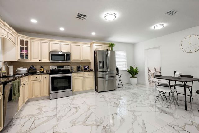 2811 W OHIO AVENUE, Tampa, FL 33607