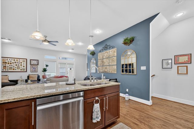 5618 Lindell Avenue 6, Dallas, TX 75206