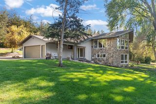 326 S Cove Road, Troy Twp, WI 54016